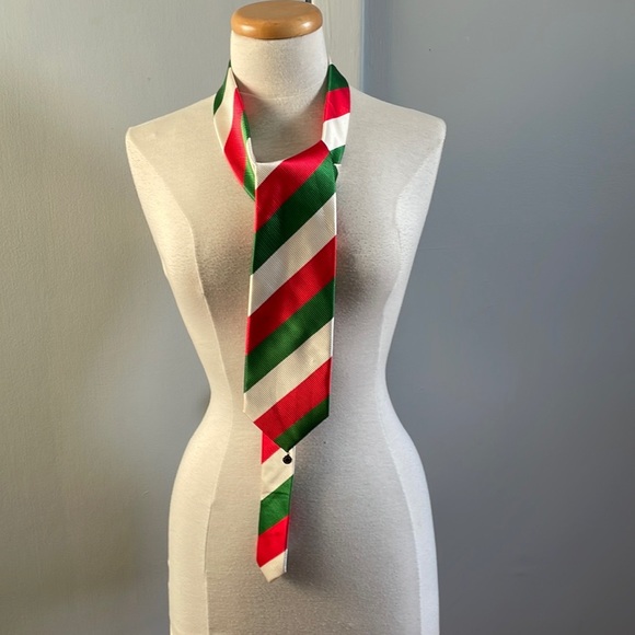 🇮🇹  J. Ploenes Italian Silk Tie With Soccer Ball Pendant - Picture 2 of 9